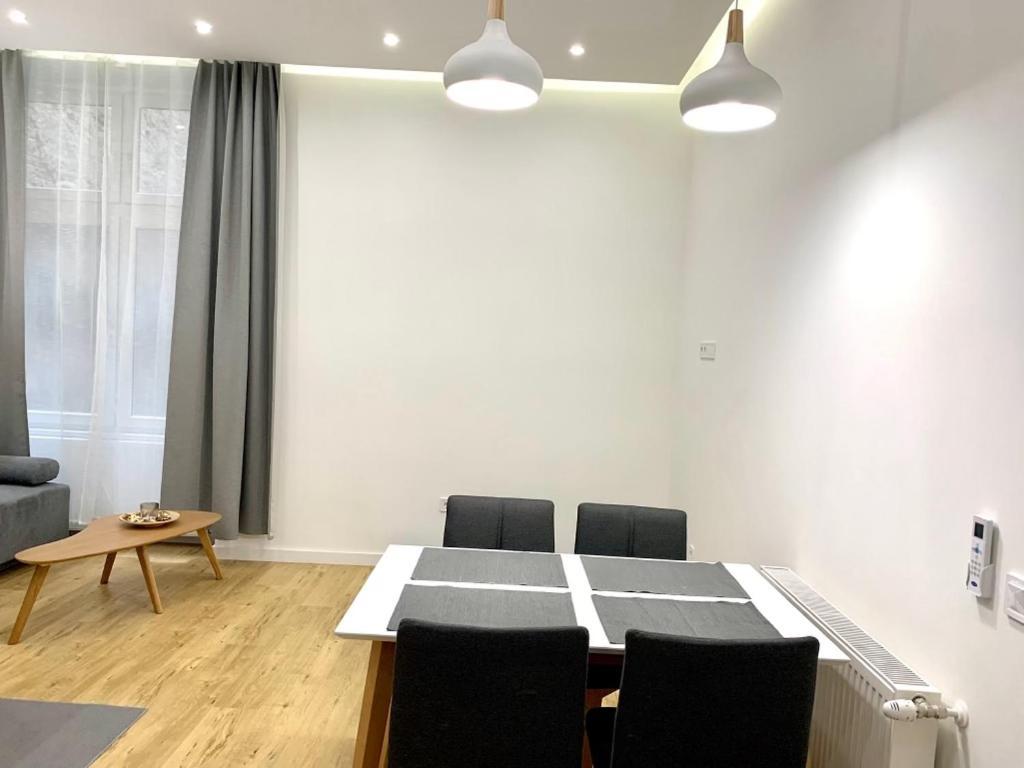 Colton Budapest Paulay Apartments Екстер'єр фото