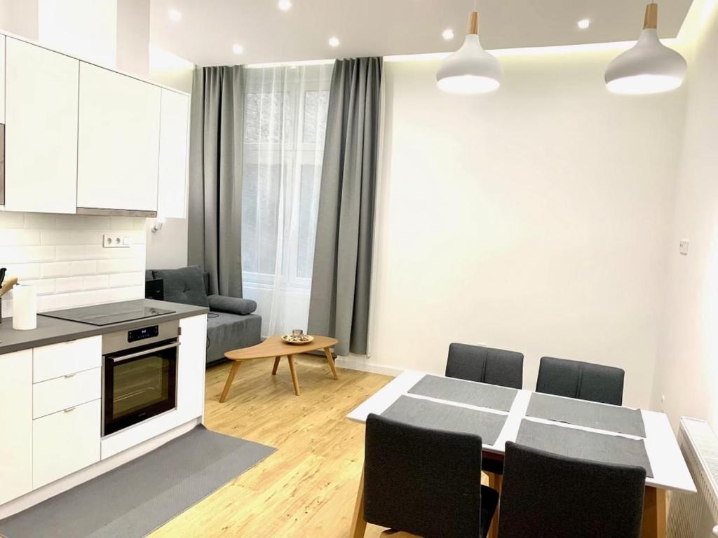 Colton Budapest Paulay Apartments Екстер'єр фото